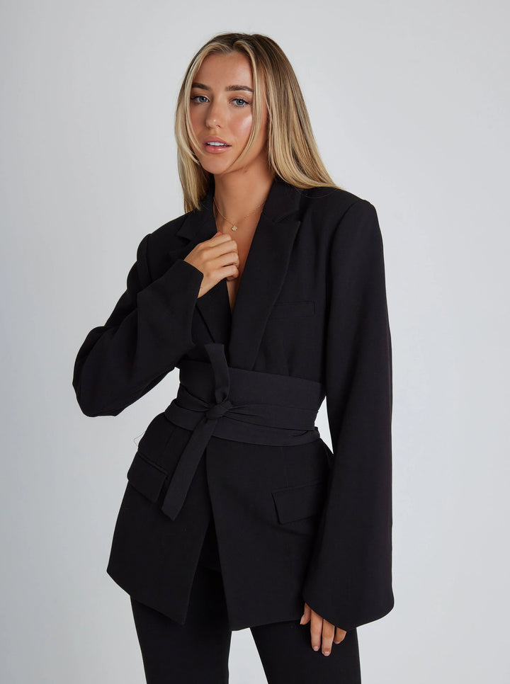 Victoria™ Blazer - A Timeless Wardrobe Essential