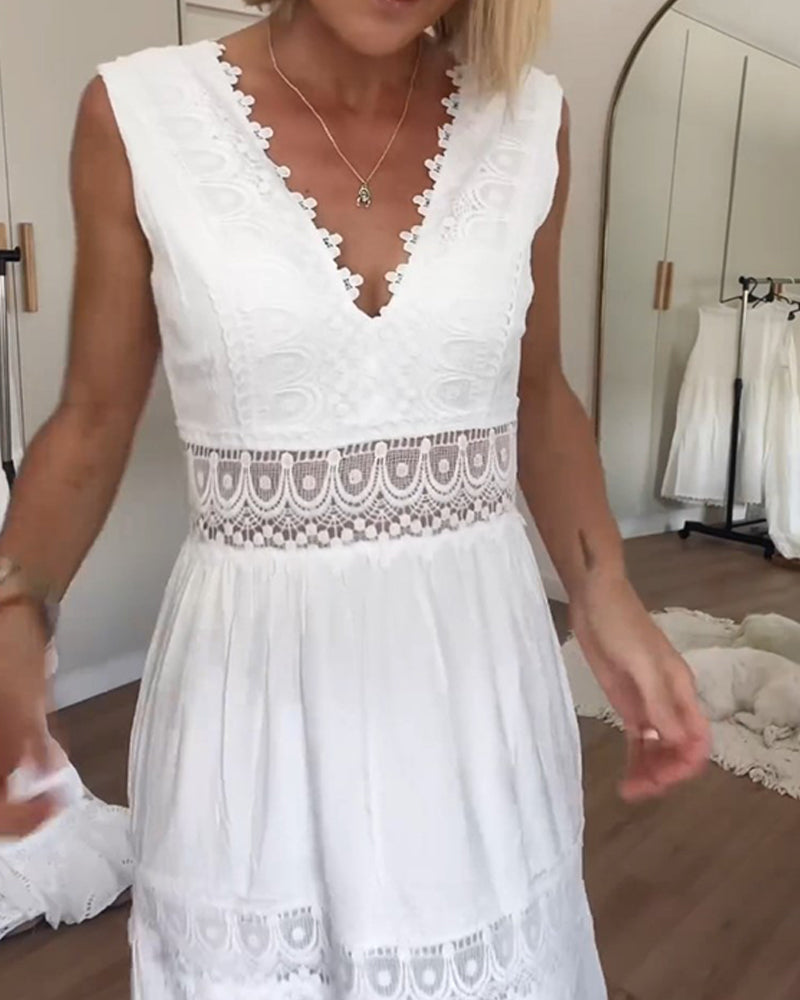 VOGUE™ - WHITE LACE DRESS