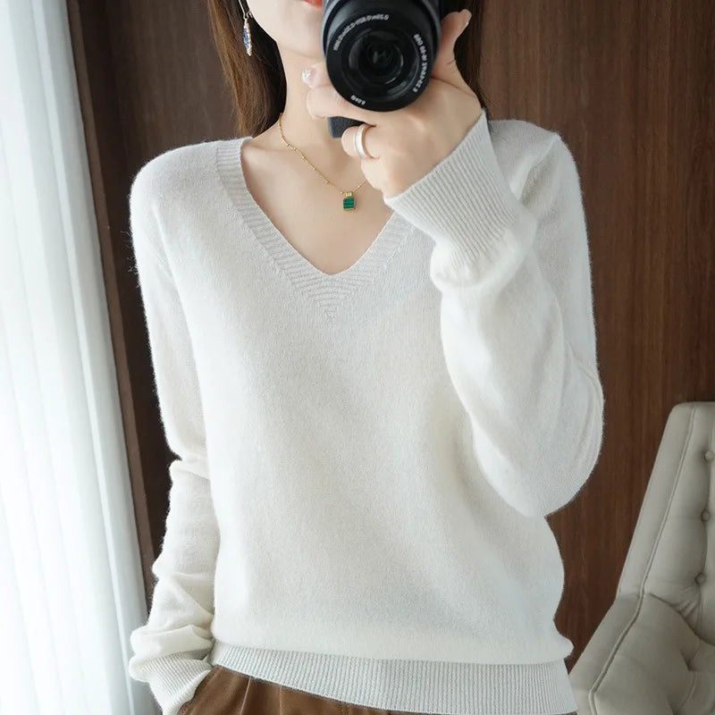 VOGUE™ - V-neck sweater