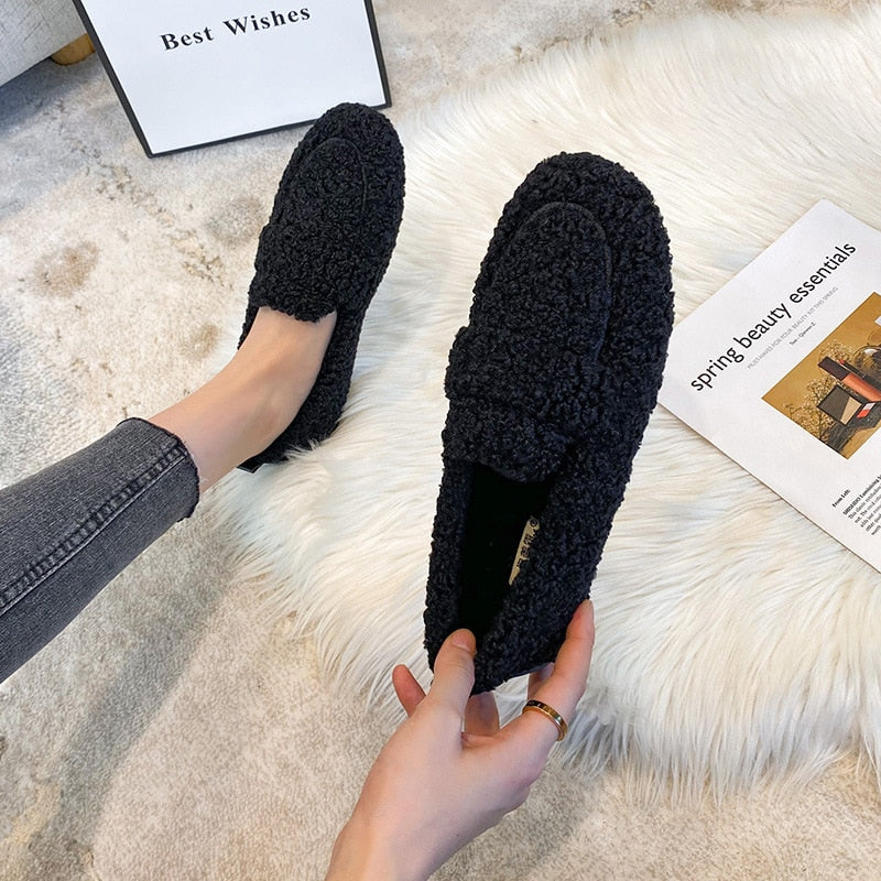 VOGUE™ - Plush Slippers Shoes