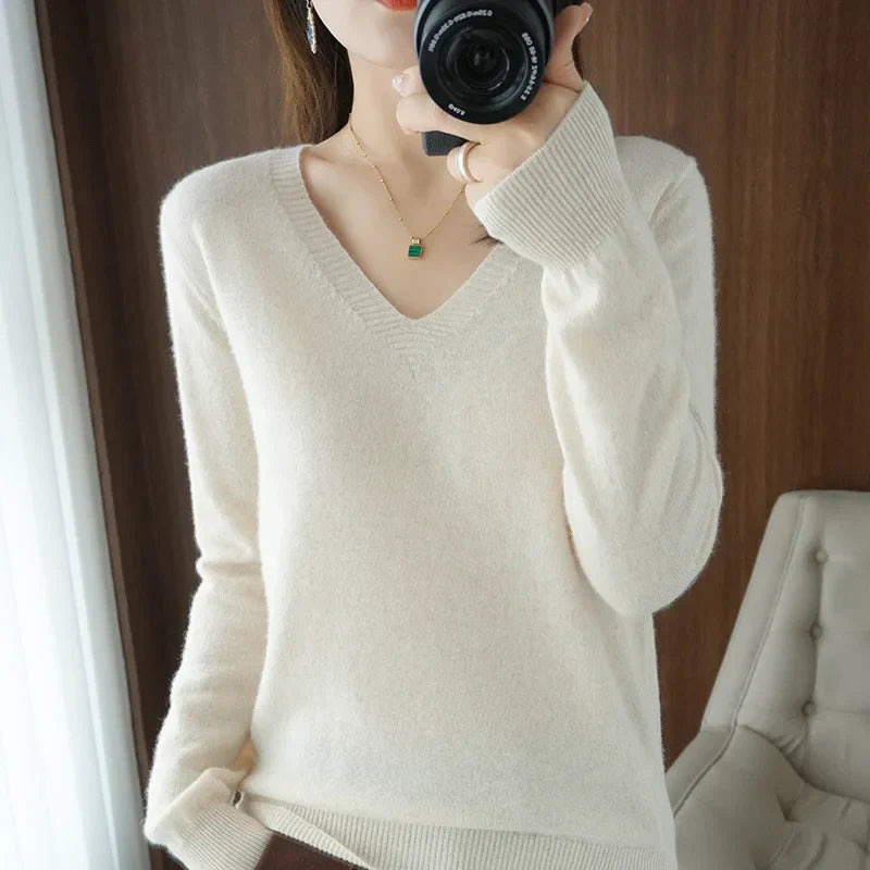 VOGUE™ - V-neck sweater