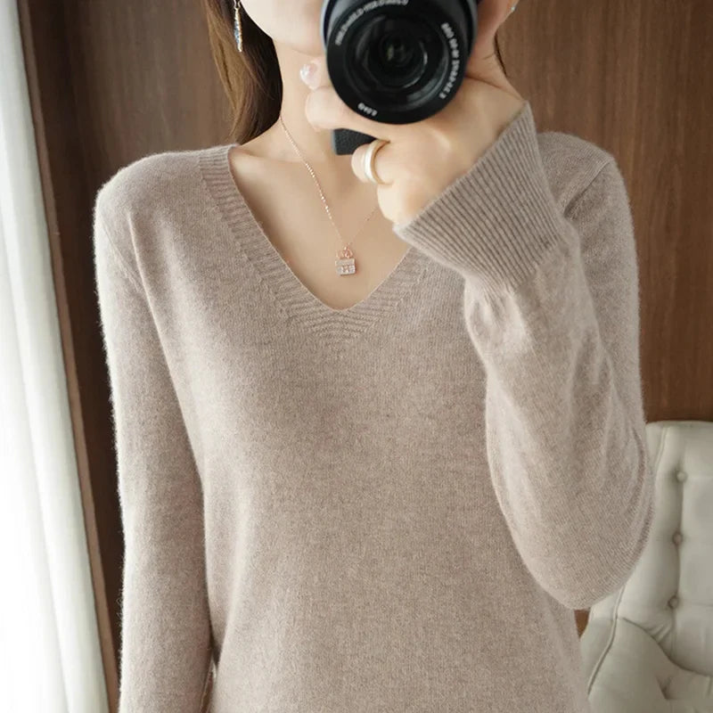 VOGUE™ - V-neck sweater